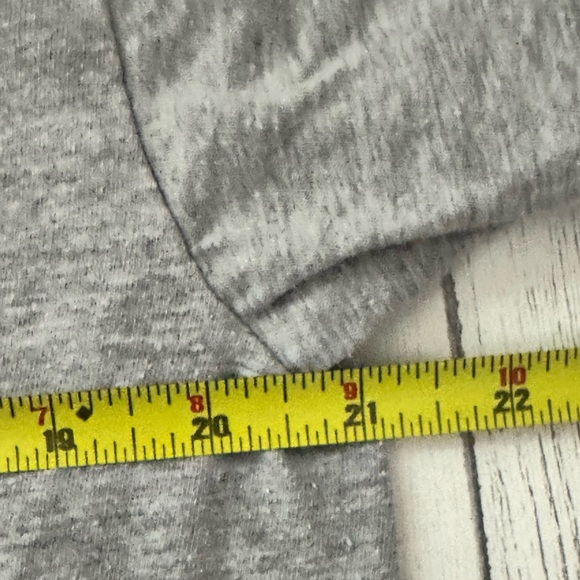 New York Giants Breast Cancer Awareness NFL T-Shirt - Picture 7 of 7